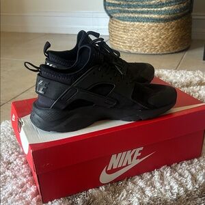 Nike  Black Athletic Shoes